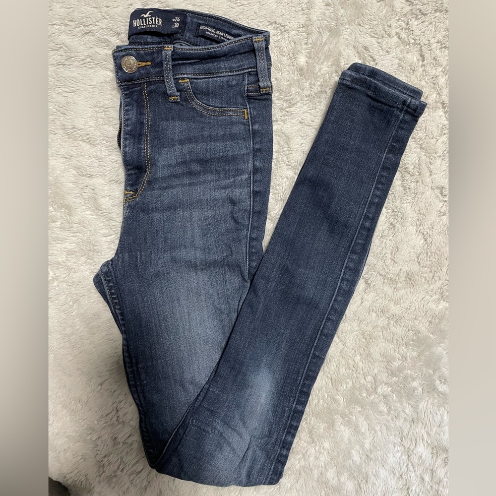 Hollister Advanced Stretch High Rise Dark Wash Jean Leggings